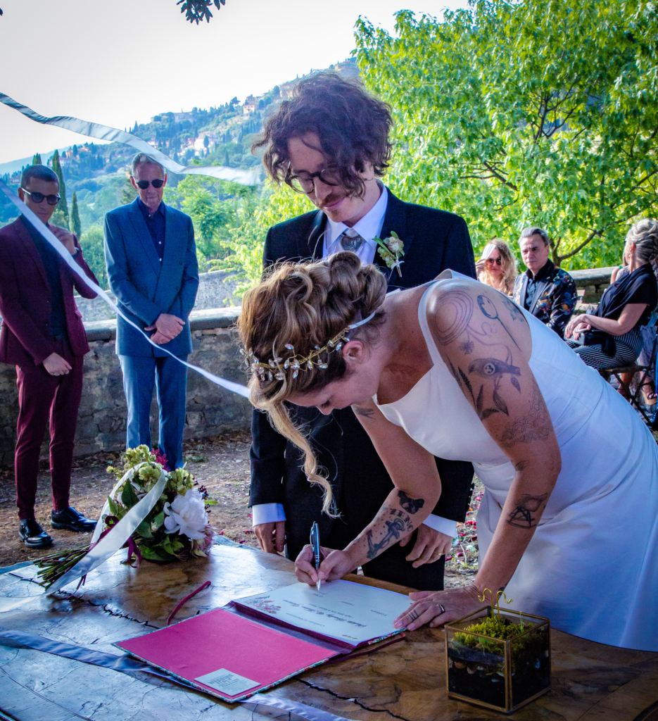 unconventional wedding planner in Tuscany