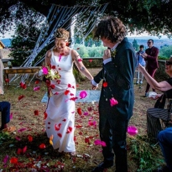 unconventional wedding planner in Tuscany