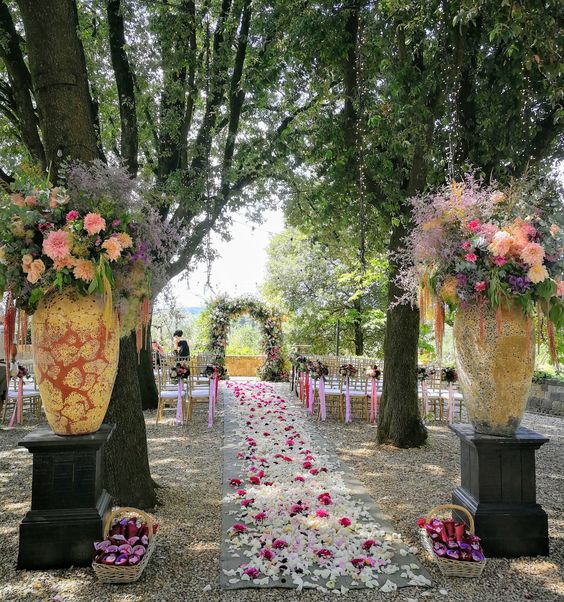 wedding ceremony in a tuscan castle