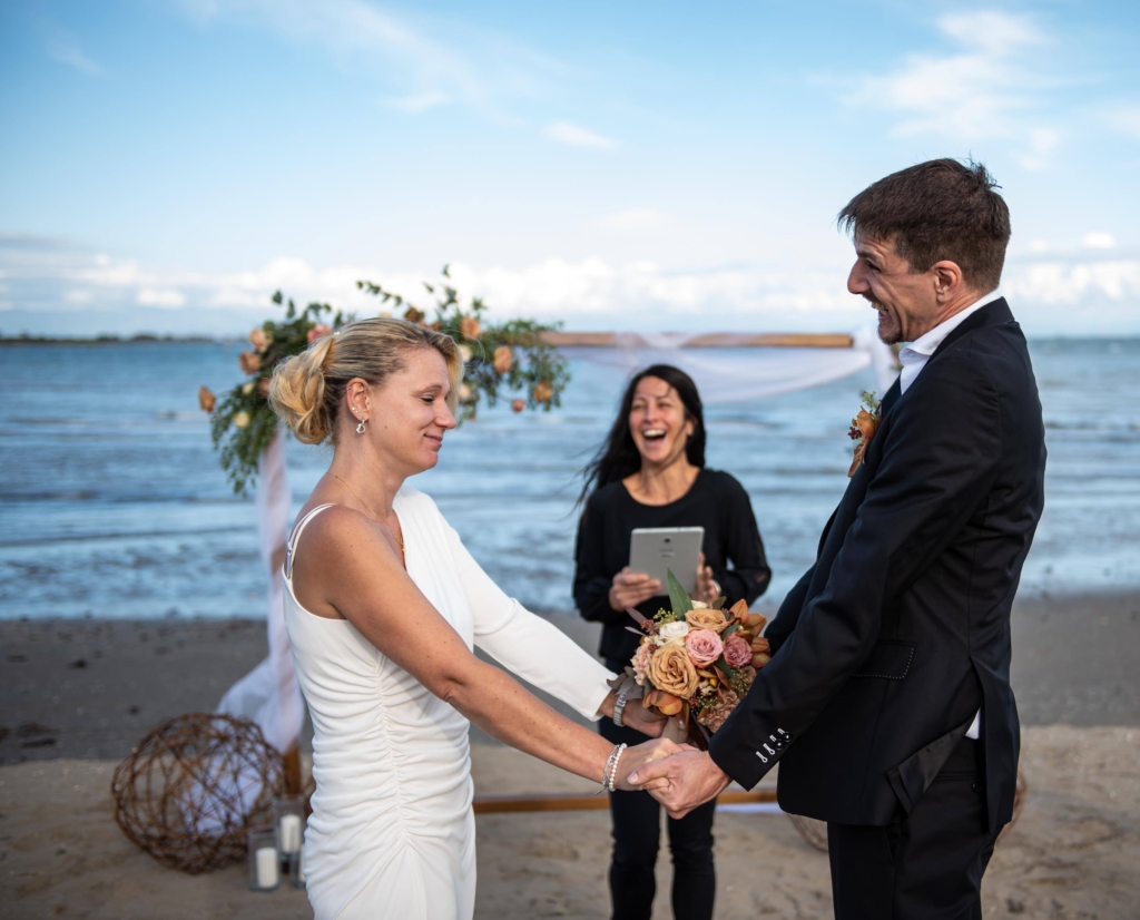 matrimonio simbolico in spiaggia