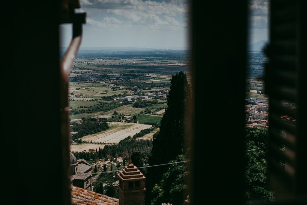 wedding with a view in cortona