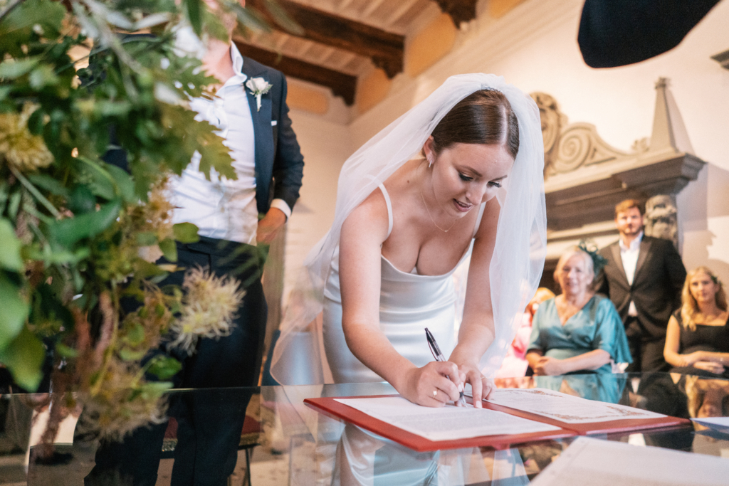 Paperwork for a civil wedding in Tuscany for foreigners